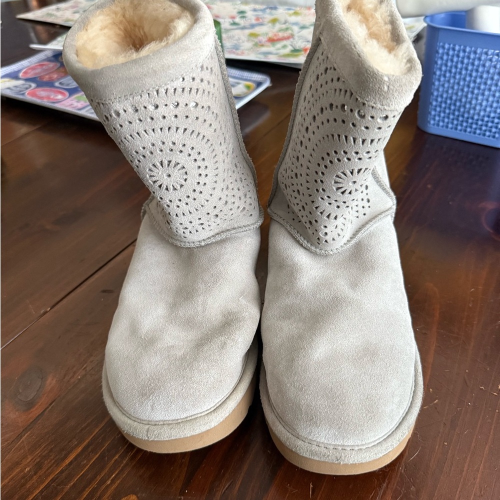 UGG Women's Light Gray Suede Winter Boots